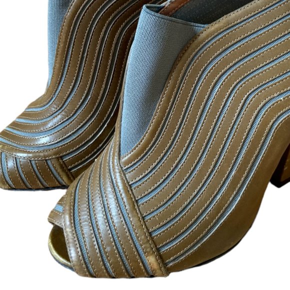 Givenchy vintage leather chunky ankle booties - Picture 7 of 12